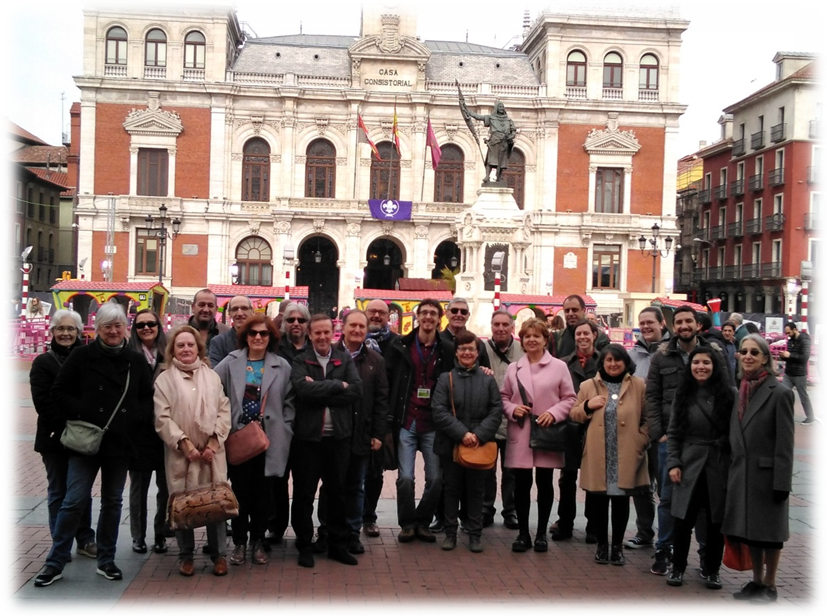 Juan Rebollo con los asistentes a la visita guiada a la Valladolid del Conde Ansúrez